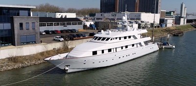 ANNA J 15 Port Bow Profile