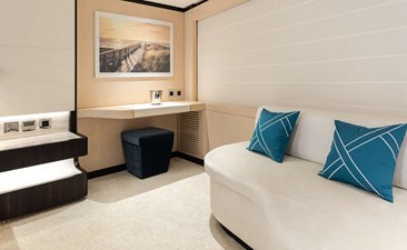 BEAUTE 35 Majesty Yacht 120 (BEAUTY)
