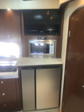 - 28 18_2011 42ft Cruisers 420 Sport Coupe