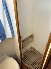 VERISSIMO 13 Aft Shower