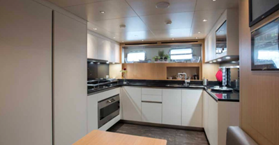MUMA 10 MY Muma galley