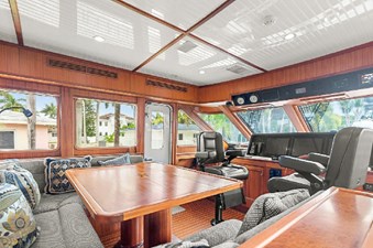 SEAS TO SEE 7 MAIN DECK PILOTHOUSE