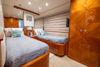 ENDLESS SUN 43 100 Azimut 1999_Tom Robertson_48