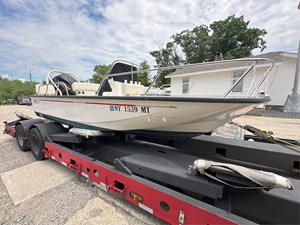 2022 Boston Whaler Montauk 17 0 1