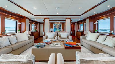 AQUARIUM 36 2009 Sunseeker 37 Metre Yacht