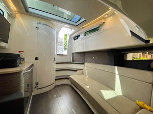 - 14 14_2016 42ft Boston Whaler 420