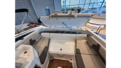 BAYLINER VR6 CUDDY 25 