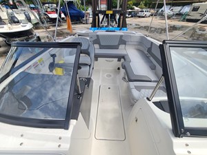 2022 Bayliner VR5 11 
