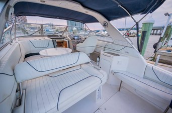 1999 Bayliner 3255 Avanti 9 