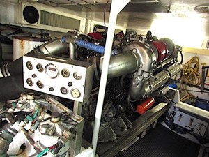 1990 Viking 52 Convertible Sportfish 19 20