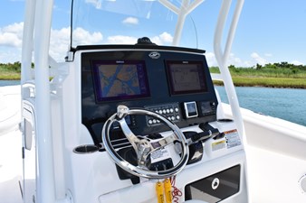 2020 Sea Fox 228 Commander 18 