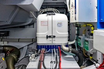 Shaloha 32 Engine Room