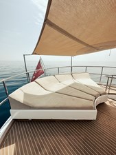 LAZIZA 65 Flybridge Lounging 
