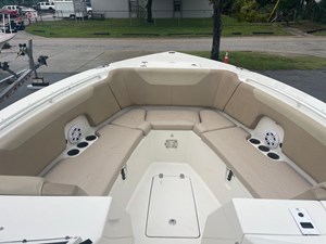 2019 Sailfish 325 Dual Console 23 