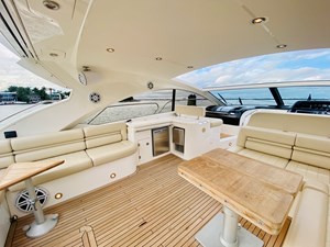 ESSENCE 42 43_2010 60ft Sunseeker Predator ESSENCE