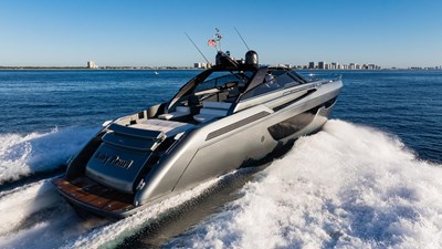 2021 Riva 76' Bahamas 205 