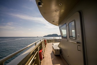 VANORA 14 Port Outside helm 