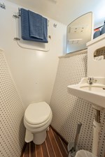 ABSOLUTE 24 Crew Head