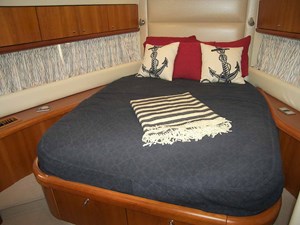 YOUNG GIRL 21 VIP Fwd Stateroom 2