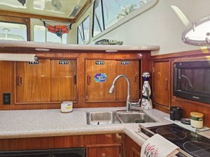 - 20 21_ 2001 38ft Mediterranean Convertible FRIDAYS 4 REEL 