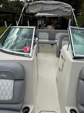 Sea Ray 220 Sundeck 9 WhatsApp Image 2025-02-28 at 8.28.16 AM