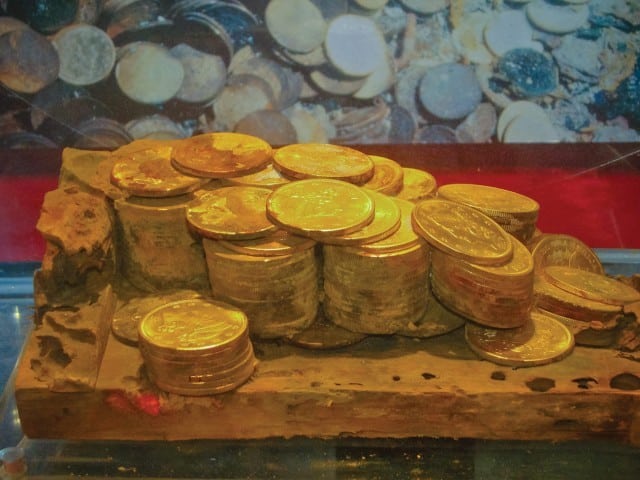 Coins-in-cargo-box