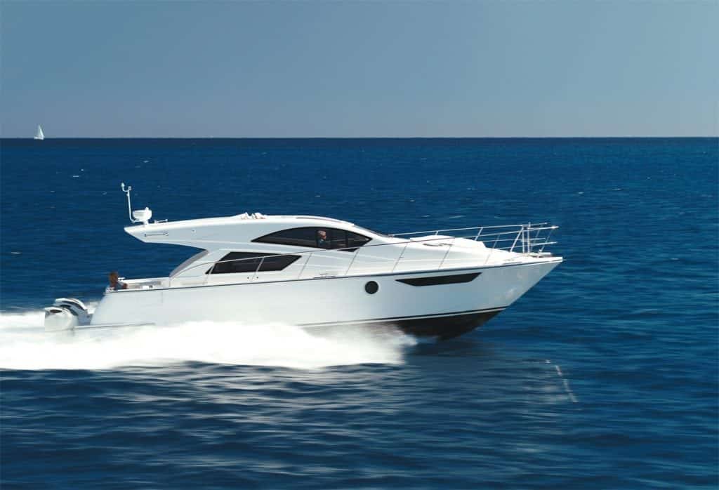 The Mares47 Outboard Express is the ideal go-fast catamaran.
