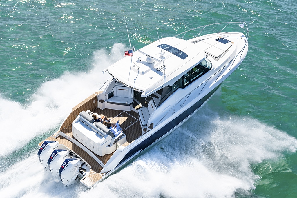 The Ultimate Package – Tiara 43 LE Boat Review