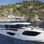Absolute Navetta 64 – 2021 Long Range Cruisers Roundup