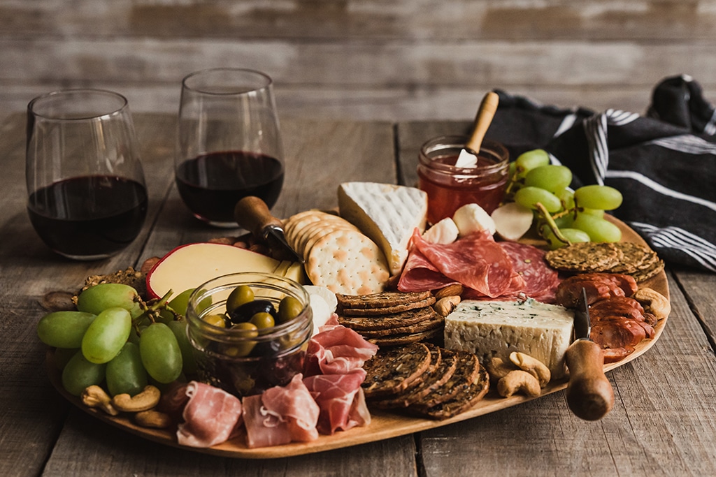 How To Make a Perfect Charcuterie Board