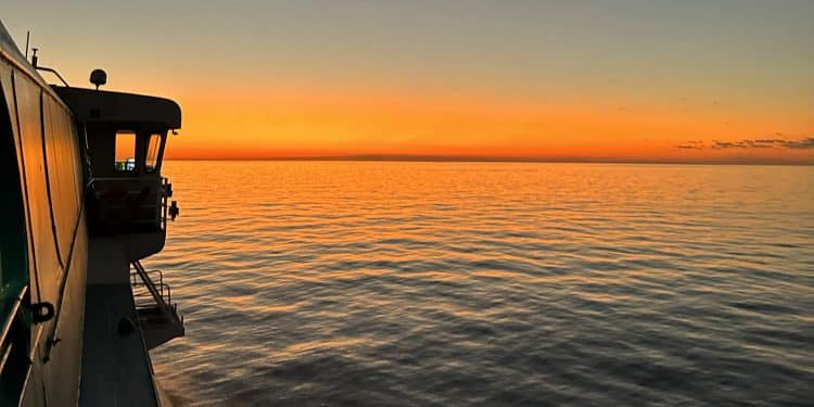 An ocean sunset near Grand Bahamas