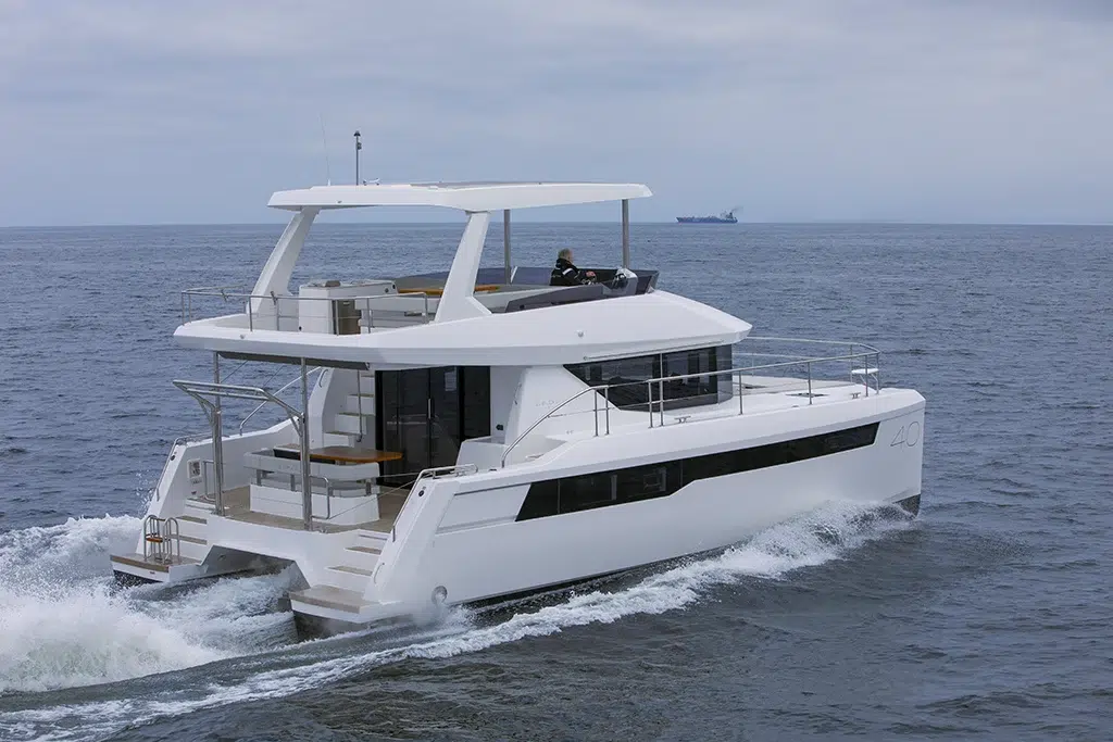 leopard 40 power catamaran