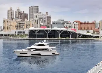 An In-Depth Journey: Upgrading to the Horizon E81 Luxury Yacht