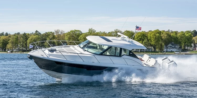 Favorite Express Cruiser 1st Place, Tiara