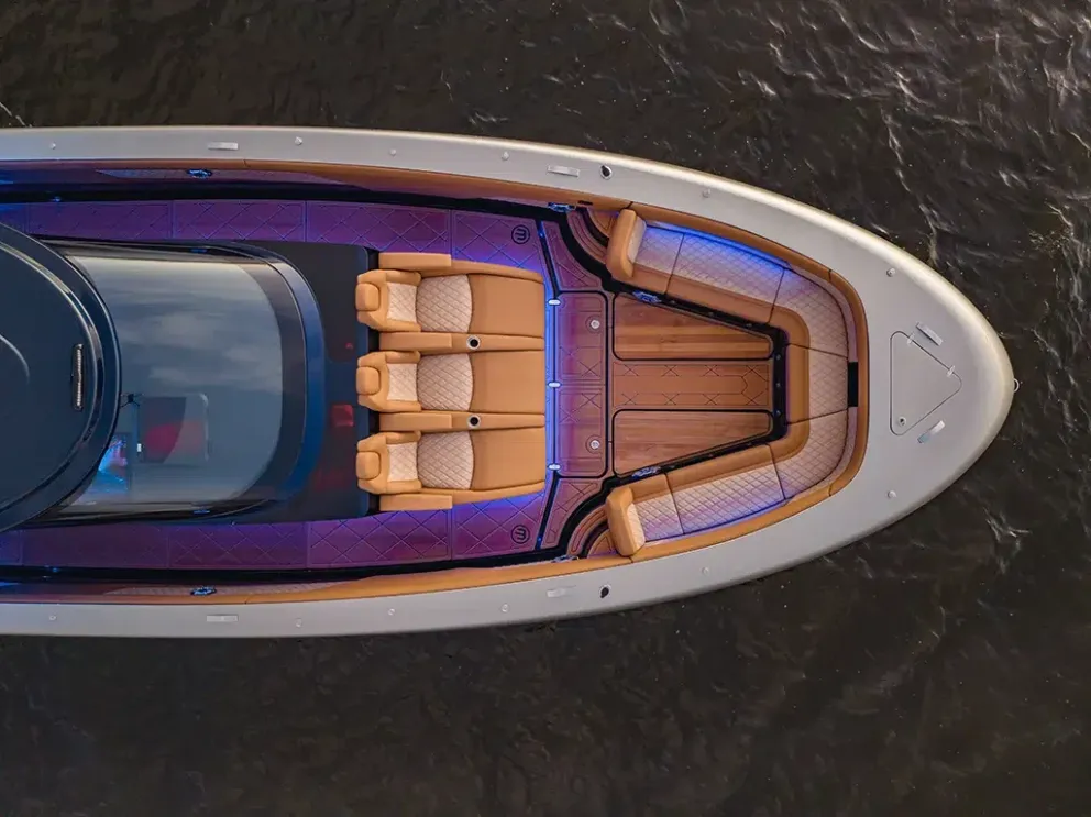 The Mystic Powerboats M5200: A Unique Look at the Delivery