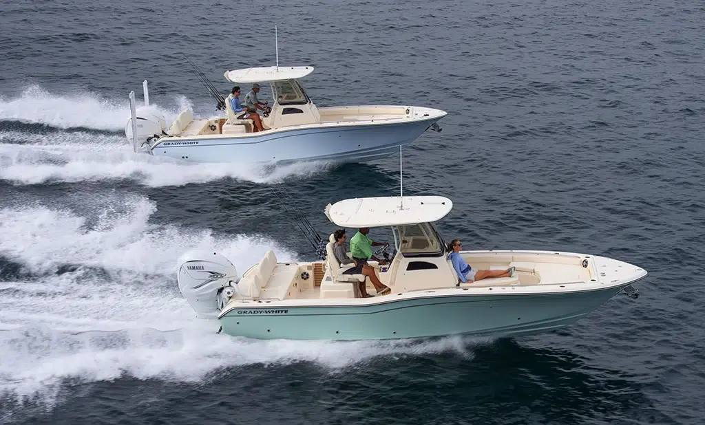 https://southernboating.com/wp-content/uploads/2023/11/Grady-White-281-CE-two-boats-running-YVV-0783-copy.webp