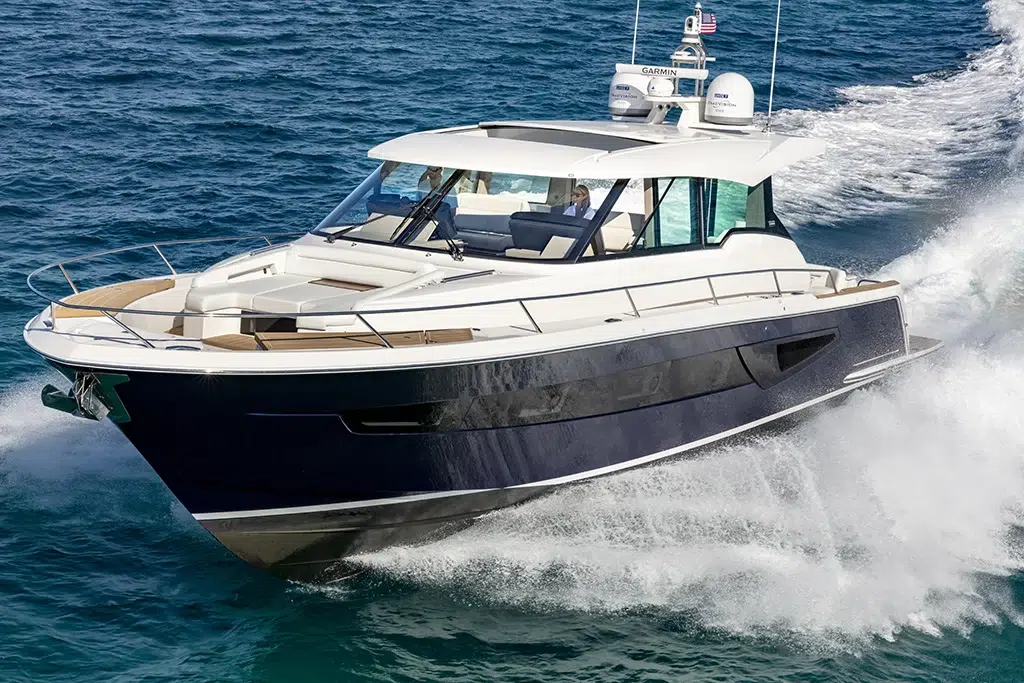 Tiara EX60 Yacht Review: Luxury Meets Performance on the Water