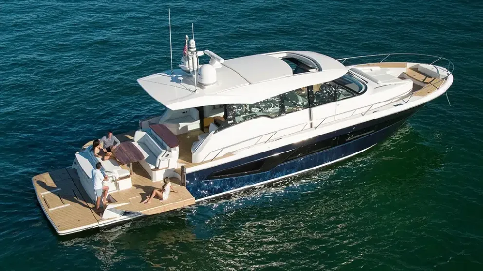 Tiara EX60 Yacht Review: Luxury Meets Performance on the Water