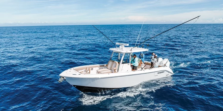 Everglades 315cc center console