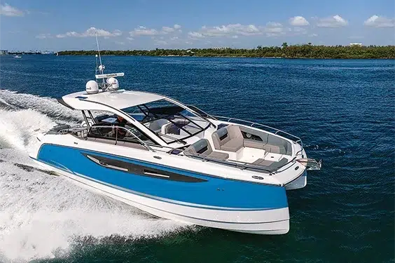 Four Winns TH36 Catamaran