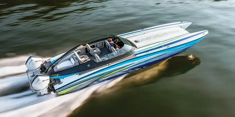 Mystic Powerboats C4000 Outboard Catamaran