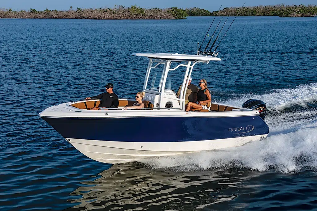 MIBS Preview – Robalo’s Updated R230 Center Console