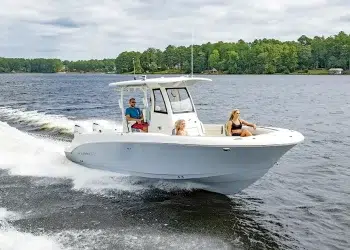 Stingray 253CC Center Console