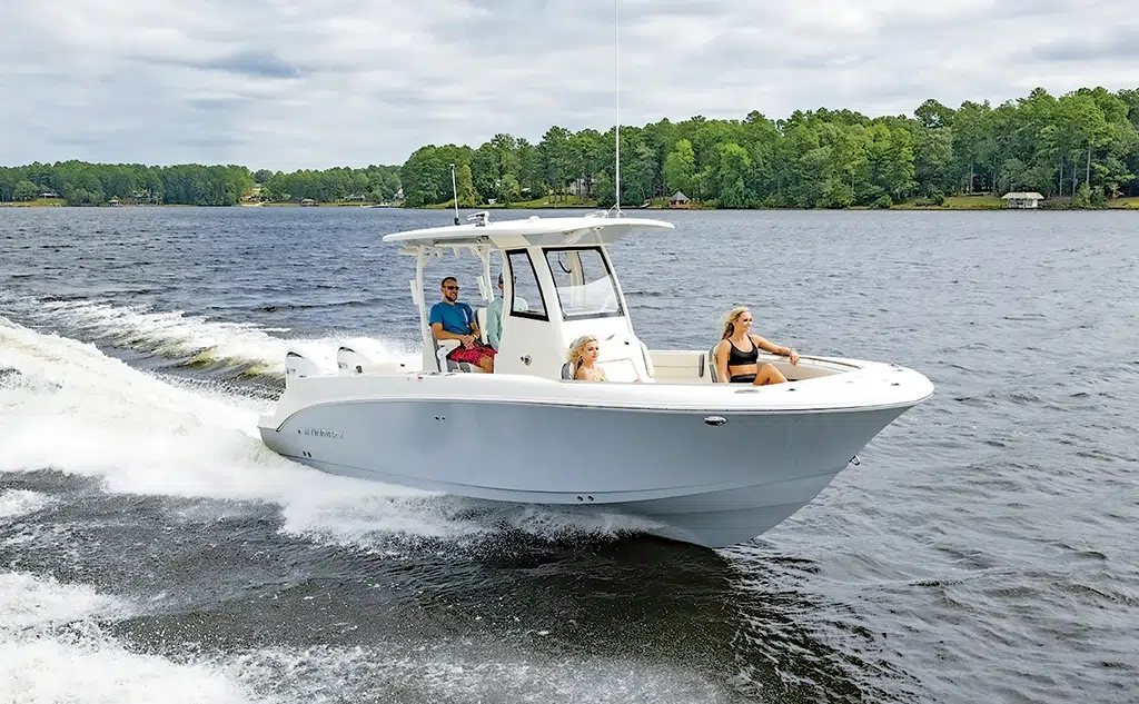 MIBS Preview – Stingray Launches the 253CC Center Console