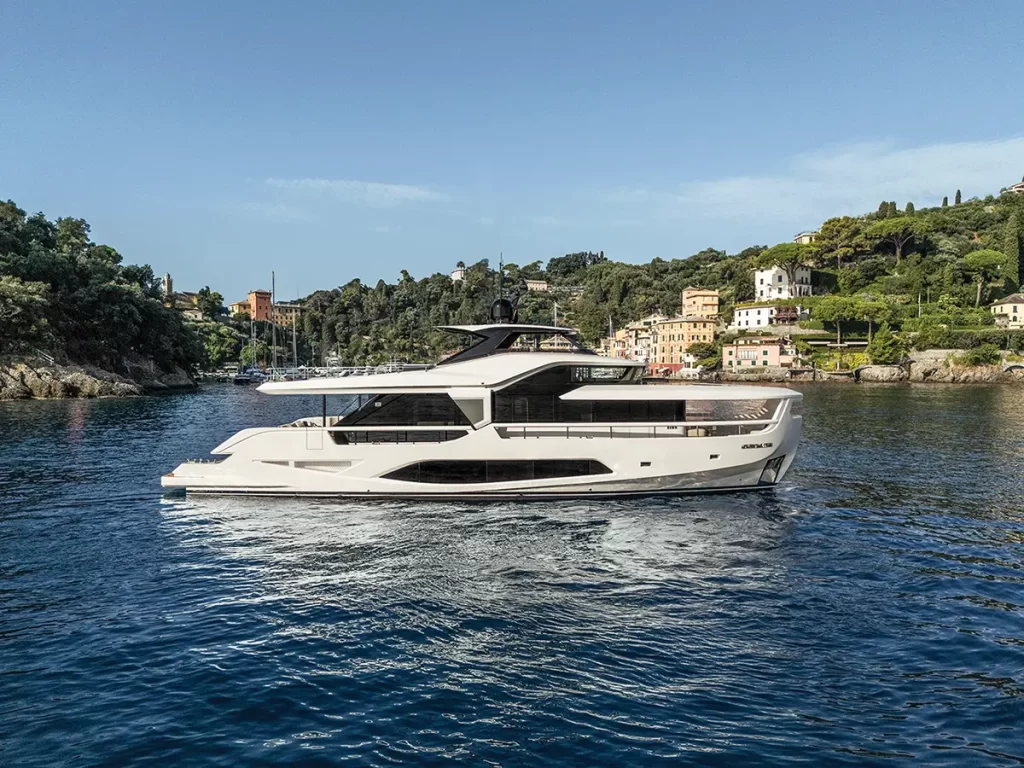 Ferretti Yachts INFYNITO 80