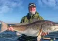 How to set the hook fishing success - man holds his catch