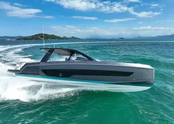 Schaefer V44 Sport Boat