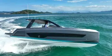 Schaefer V44 Sport Boat