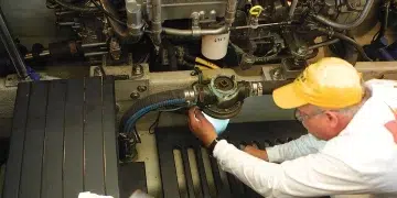 Visual inspection during marine strainer maintenance
