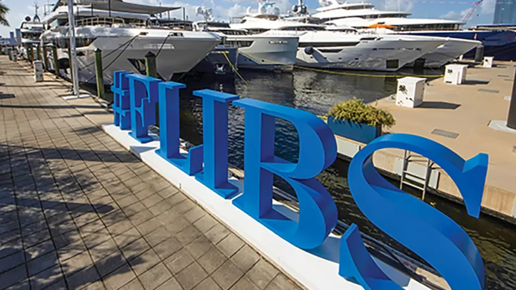 FLIBS structure for group photos or selfies